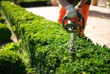 Notre zone d'activité pour ce service Devis à bon prix pour rabattage de haies par un jardinier professionnel pour copropriétés à